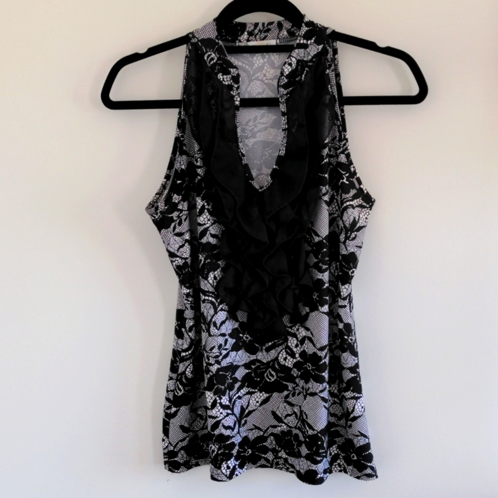 Lace print sleeveless blouse